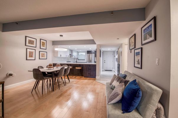 Dining room, Interior, Kitchen, Pendant Lights, Recessed Lighting, Wood Texture Flooring