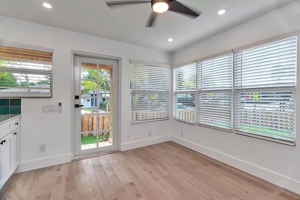 Empty room, Interior, Recessed Lighting, Wood Texture Flooring