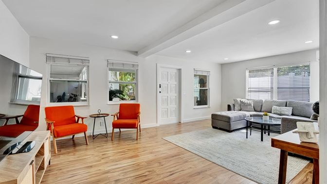 Interior, Living room, Recessed Lighting, Wood Texture Flooring