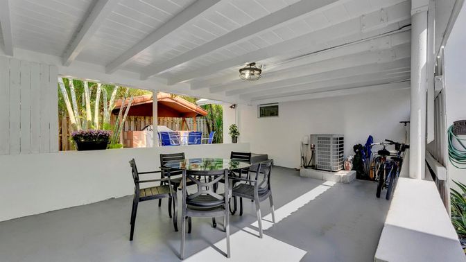 Dining room, Interior