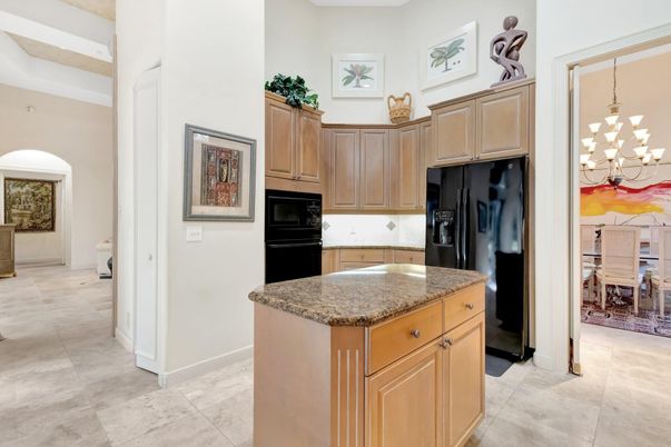 Chandelier, Dining room, Interior, Kitchen