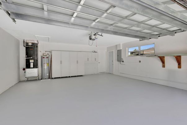 Garage, Interior