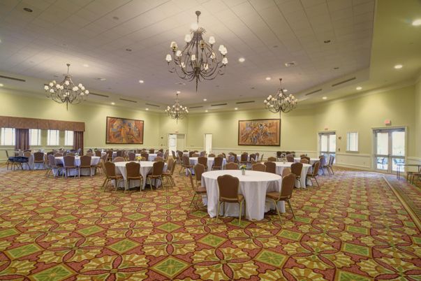 Chandelier, Dining room, Interior, Recessed Lighting