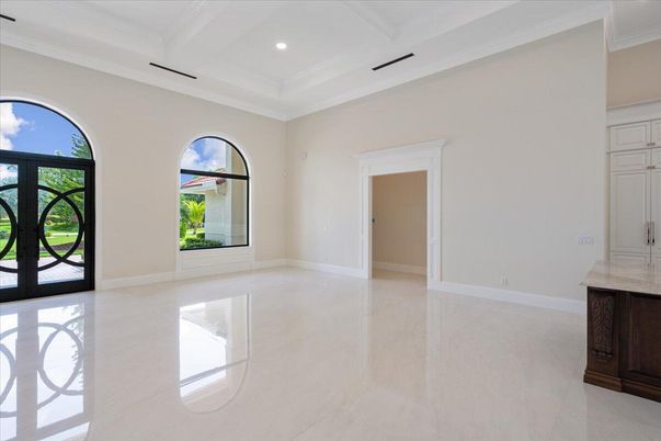 Empty room, Interior, Recessed Lighting
