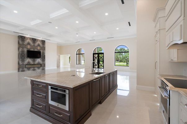 Fireplace, Interior, Kitchen, Recessed Lighting