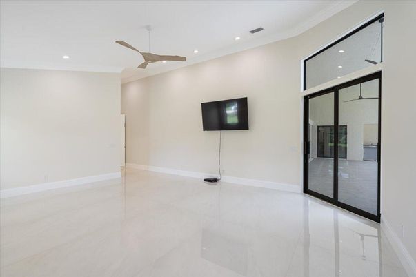 Empty room, Interior, Recessed Lighting