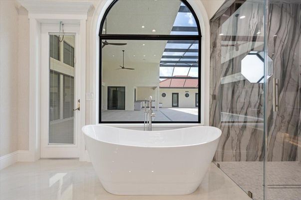 Bathroom, Free Standing Baths, Glass Shower, Interior, Recessed Lighting