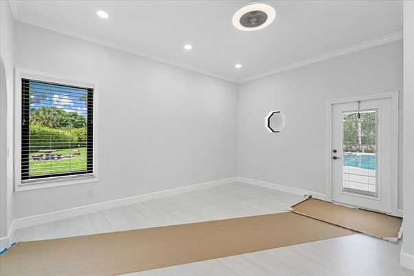 Empty room, Interior, Pendant Lights, Recessed Lighting