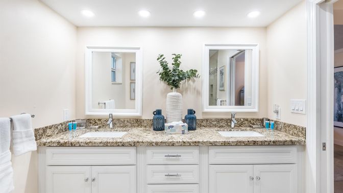Bathroom, Dual Sink Vanities, Interior, Recessed Lighting