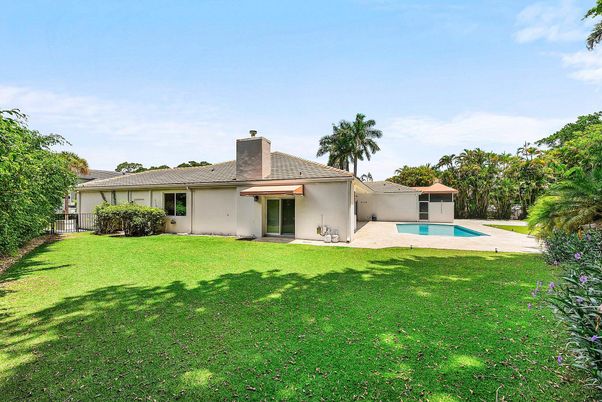 Backyard, Exterior, Pool
