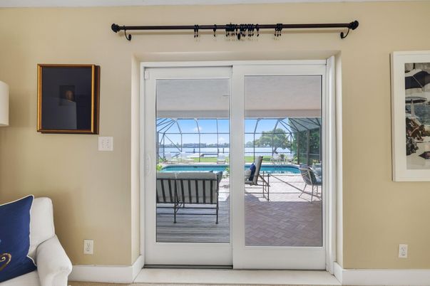 Interior, Sun Room, Water