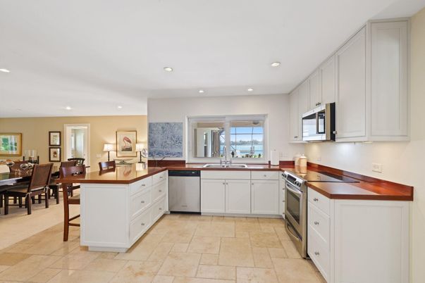 Dining room, Interior, Kitchen, Recessed Lighting