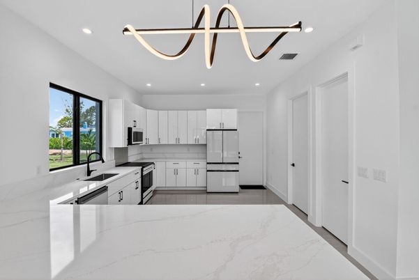 Interior, Kitchen, Pendant Lights, Recessed Lighting, Stainless Steel Appliances