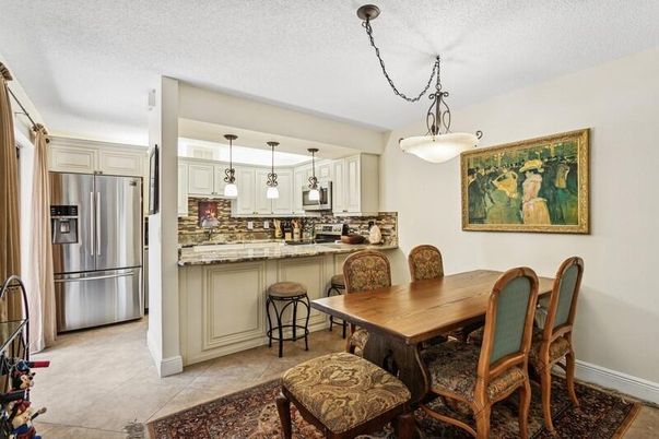 Dining room, Interior, Kitchen, Pendant Lights