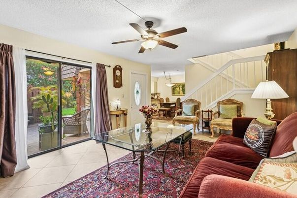 Dining room, Interior, Living room, Pendant Lights