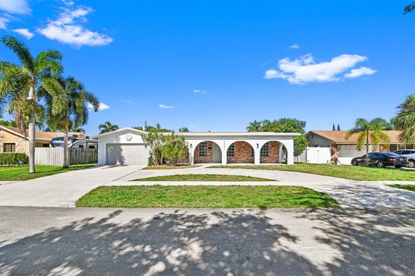 Backyard, Detached Garage, Exterior