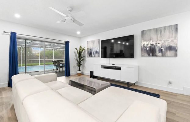 Interior, Living room, Recessed Lighting, Water, Wood Texture Flooring