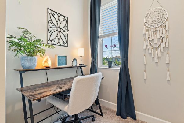 Home Office, Interior