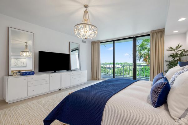 Bedroom, Chandelier, Interior, Recessed Lighting