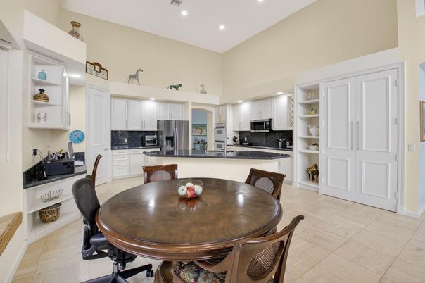 Dining room, Interior, Kitchen, Recessed Lighting, Stainless Steel Appliances