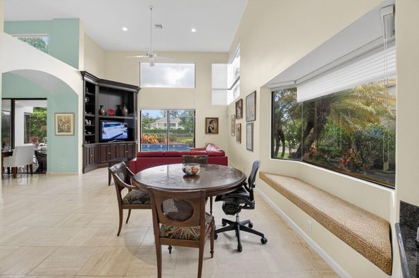 Dining room, Interior, Pendant Lights, Recessed Lighting
