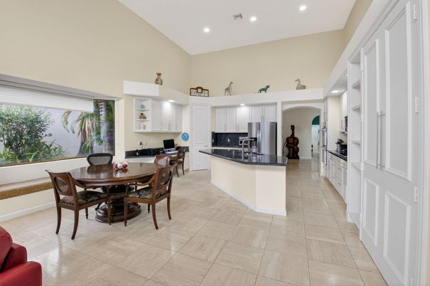 Dining room, Interior, Kitchen, Recessed Lighting, Stainless Steel Appliances