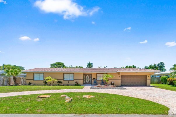 Attached, Backyard, Exterior, Facade, Ranch