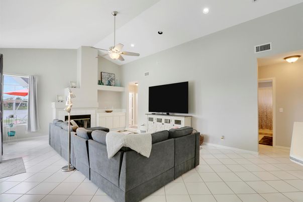 Fireplace, Interior, Living room, Recessed Lighting