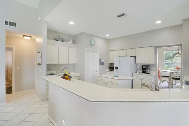 Dining room, Interior, Kitchen, Recessed Lighting