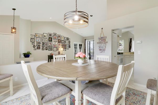 Dining room, Interior, Pendant Lights, Recessed Lighting