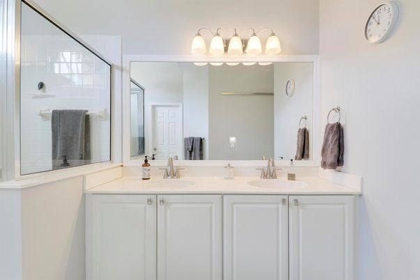 Bathroom, Dual Sink Vanities, Interior