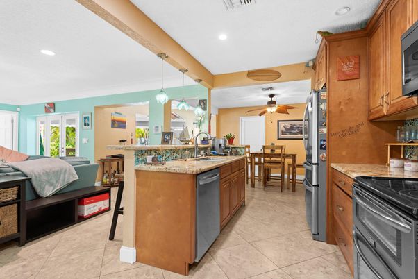 Dining room, Interior, Kitchen, Pendant Lights, Recessed Lighting
