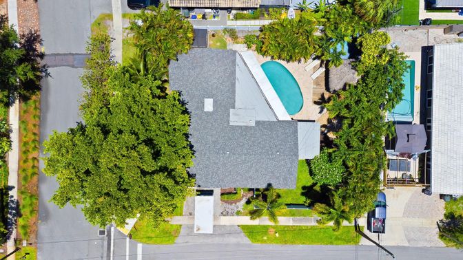Exterior, Drone