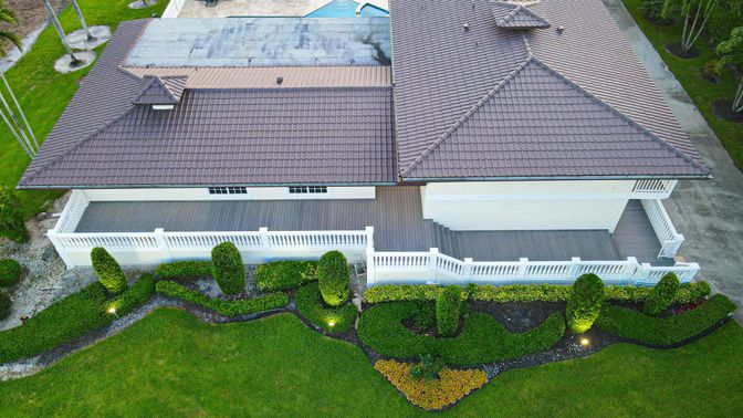 Exterior, Drone