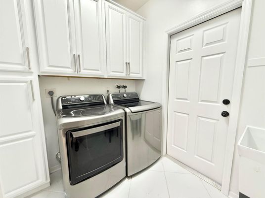 Interior, Washer