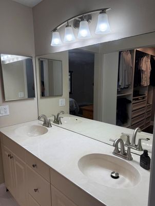 Bathroom, Dual Sink Vanities, Interior
