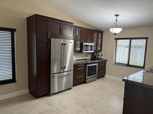 Interior, Kitchen, Pendant Lights, Stainless Steel Appliances