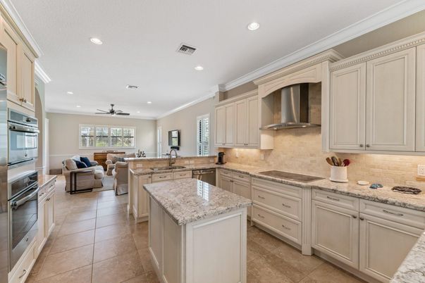 Interior, Kitchen, Living room, Recessed Lighting, Stainless Steel Appliances