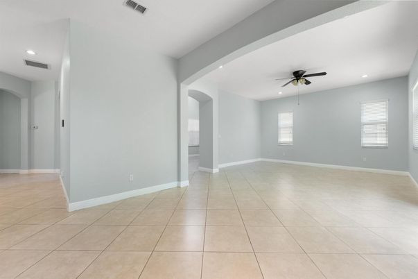 Empty room, Interior, Recessed Lighting