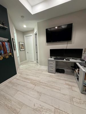 Home Office, Interior, Recessed Lighting, Wood Texture Flooring