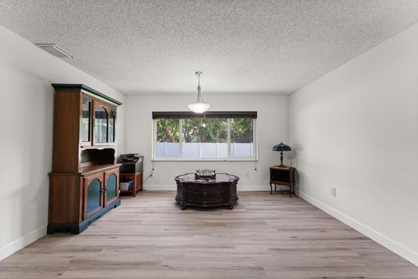 Interior, Pendant Lights, Wood Texture Flooring