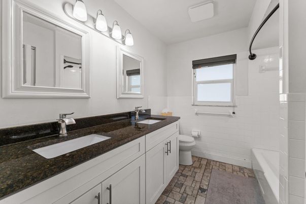 Bathroom, Dual Sink Vanities, Interior