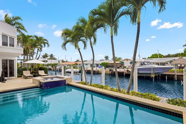 Exterior, Pool, Water
