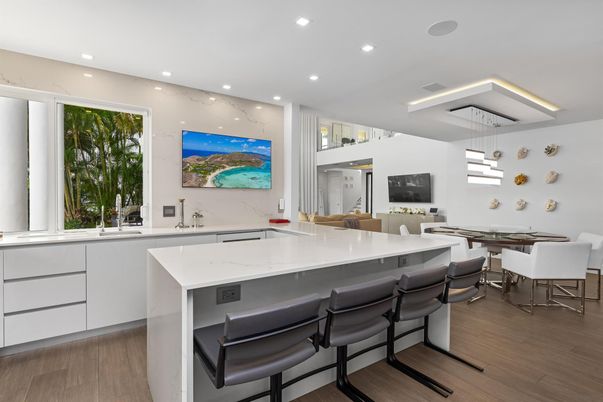 Dining room, Interior, Kitchen, Pendant Lights, Recessed Lighting, Wood Texture Flooring