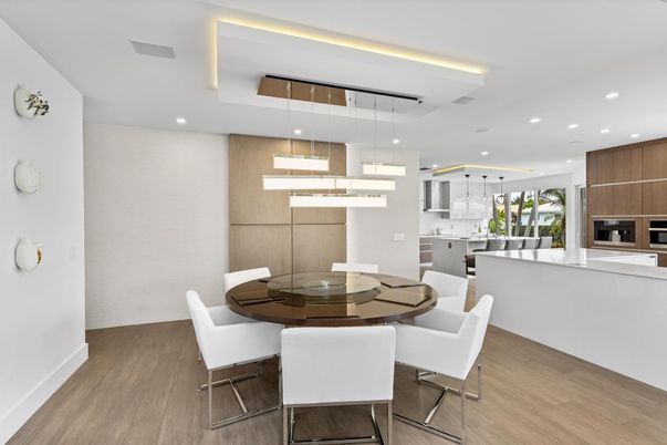 Dining room, Interior, Kitchen, Pendant Lights, Recessed Lighting, Wood Texture Flooring