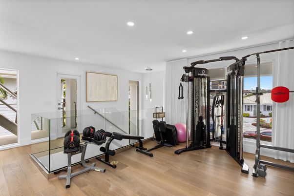 Fitness Equipment, Interior, Pendant Lights, Recessed Lighting, Wood Texture Flooring