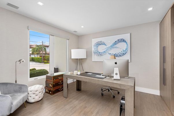 Home Office, Interior, Recessed Lighting, Wood Texture Flooring
