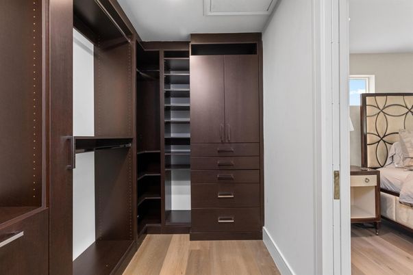 Interior, Walk-in Closets, Wood Texture Flooring