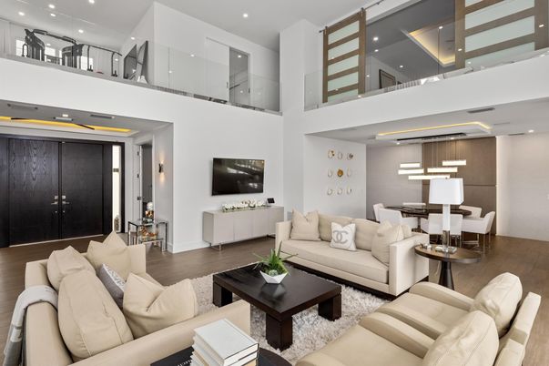 Dining room, Interior, Living room, Pendant Lights, Recessed Lighting, Wood Texture Flooring