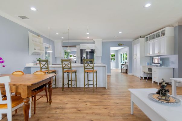Dining room, Interior, Kitchen, Pendant Lights, Recessed Lighting, Wood Texture Flooring